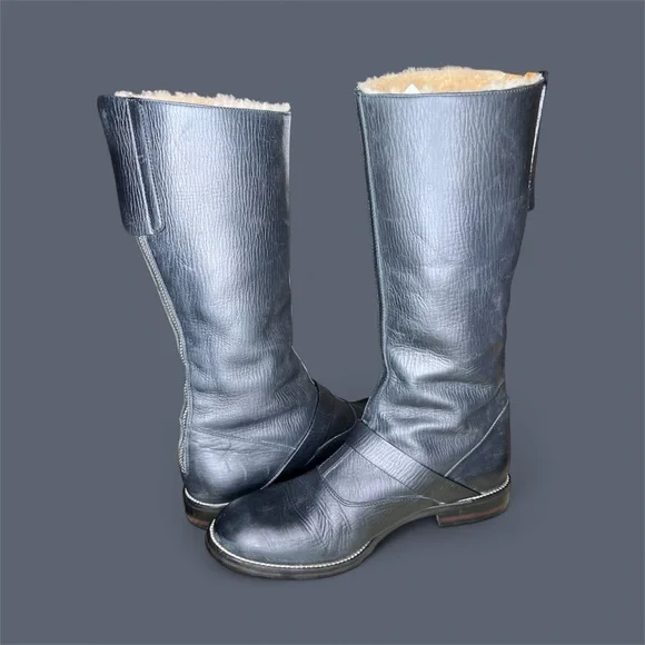 Black Leather GUCCI boots - Picture 4 of 14